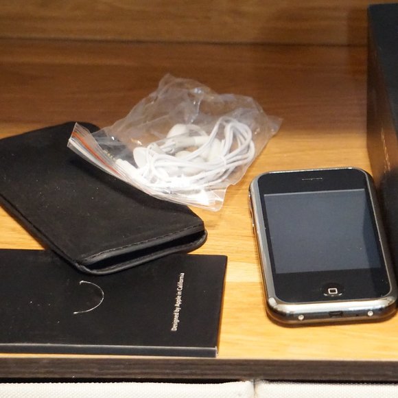 New not working iPhone 3G - Picture 2 of 3